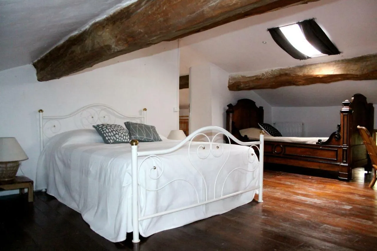 Chambres D'Hotes La Luciole Tourtrol Guest house